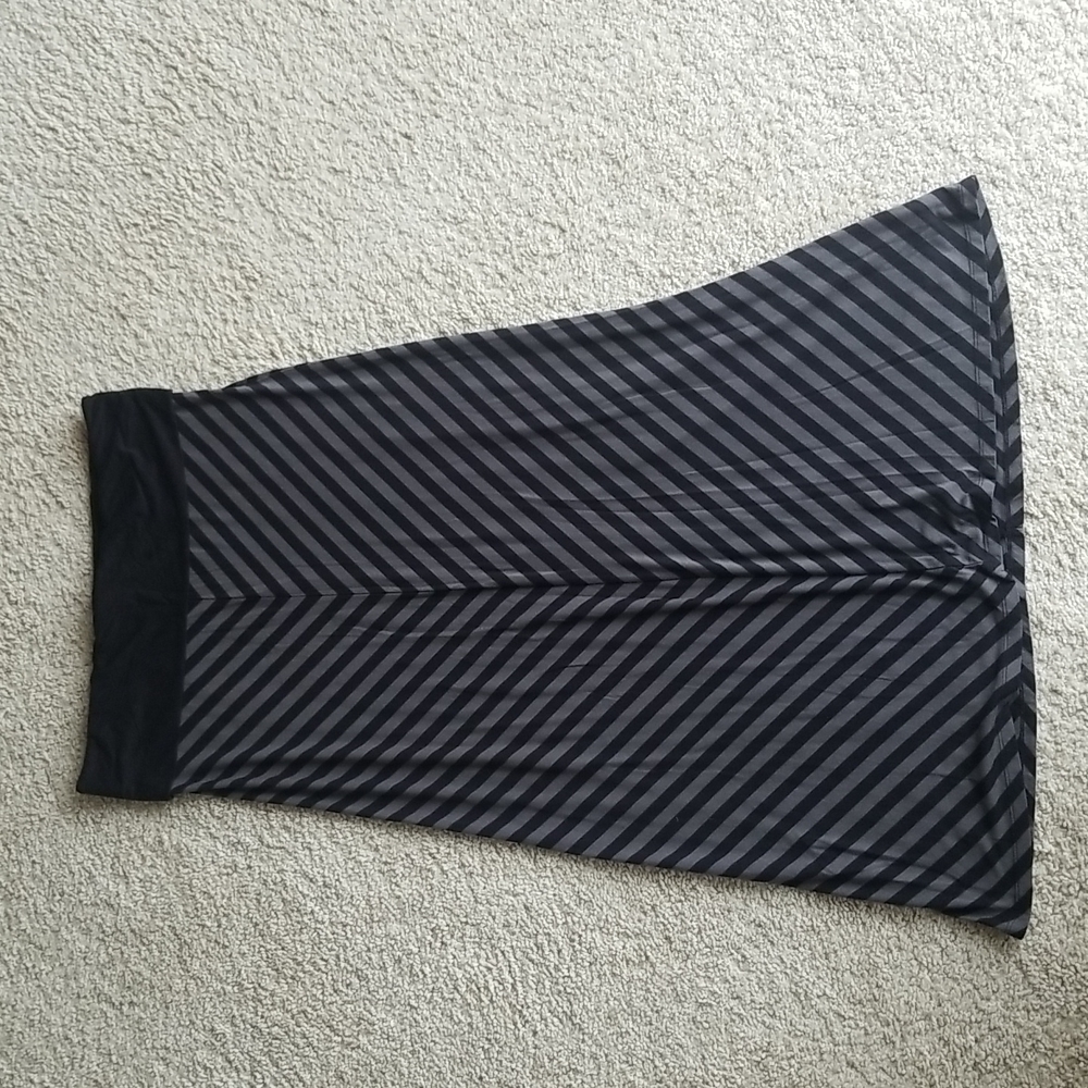 Torrid Maxi skirt black and grey